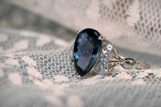 November Birthstone: Discover Topaz