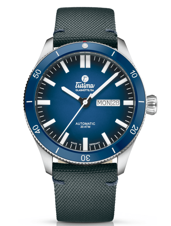 Load image into Gallery viewer, Tutima Grand Flieger Airport Automatic Blue Dial 6107-01
